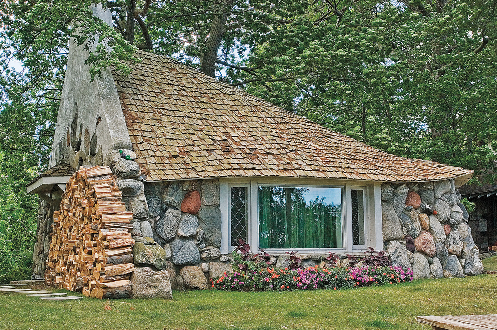 Earl Young Mushroom House front