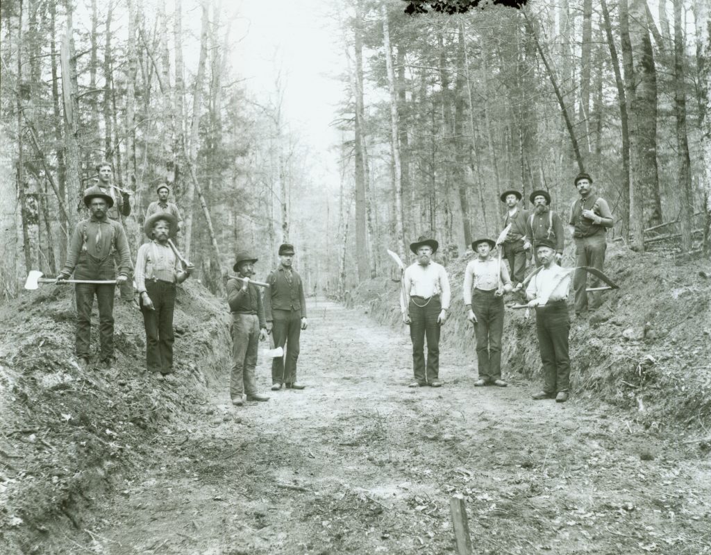 Lakeshore logging men